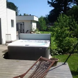 Hébergement de vacances Maison Avec En Bord De 